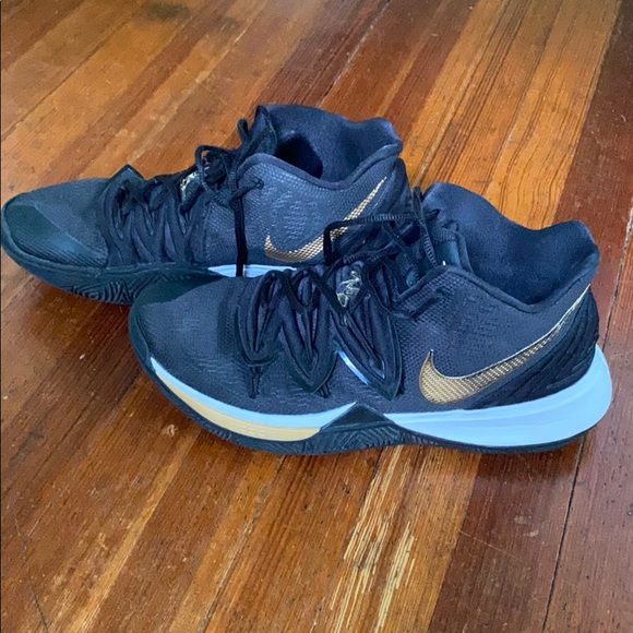 kyrie 5 used